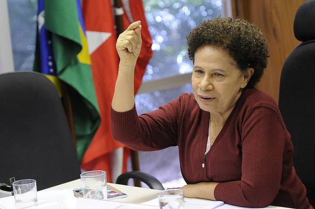 Regina Sousa fala em “Auxílio Eleição” ao analisar voto piauiense na PEC dos Precatórios